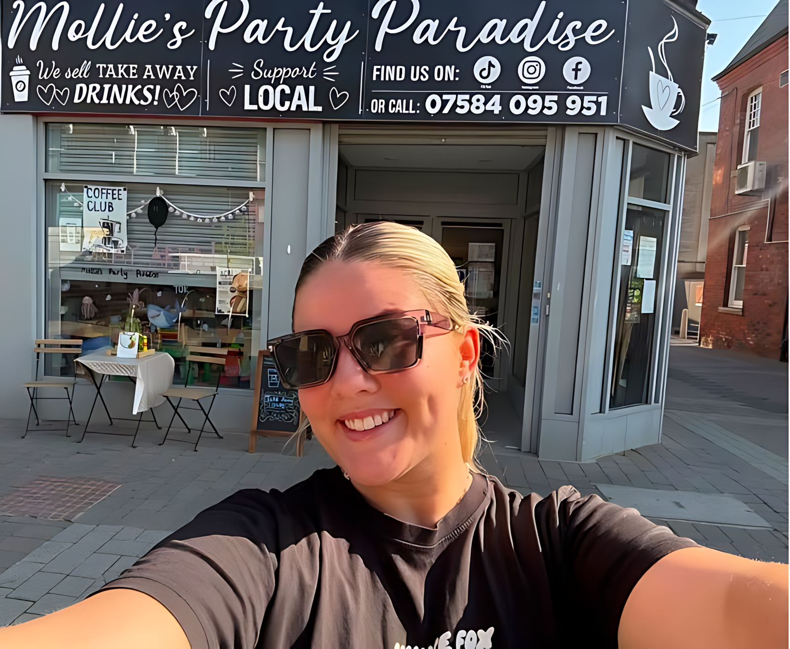 The Mollie's Party Paradise shopfront on Boothferry Road, Goole.
